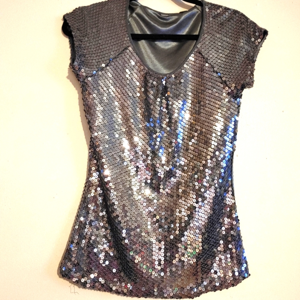 Apt 9 Silver Sequin Top Size Small